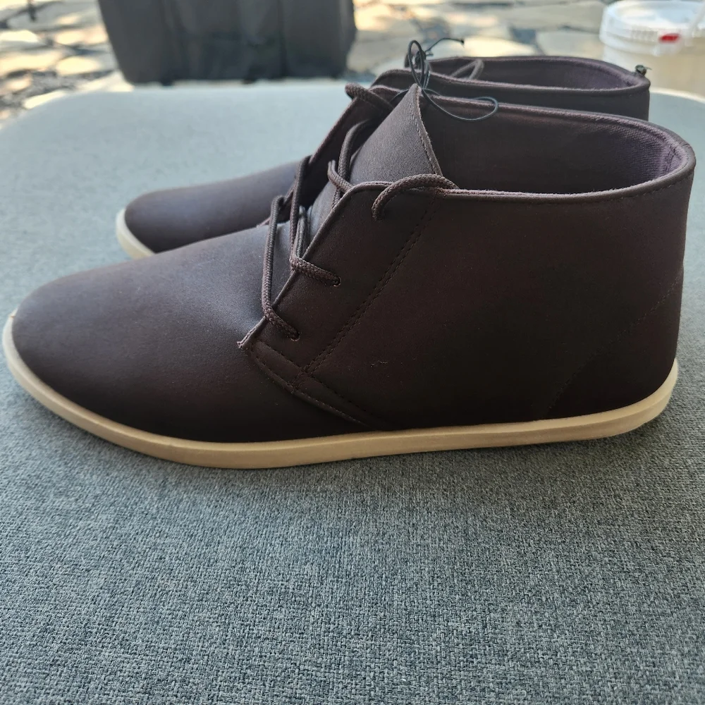 NWT FOREVER 21‎ Men's Chukka Shoes Size 9